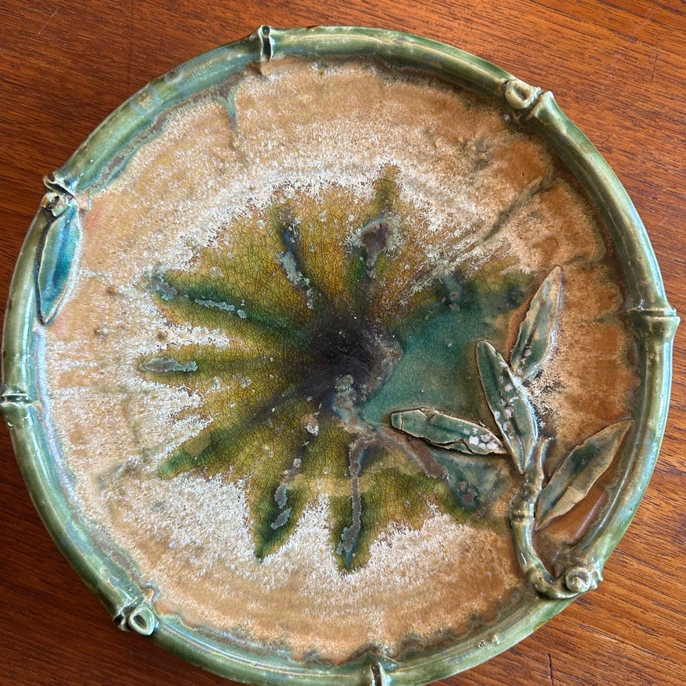 Majolica bamboo and leaf plate